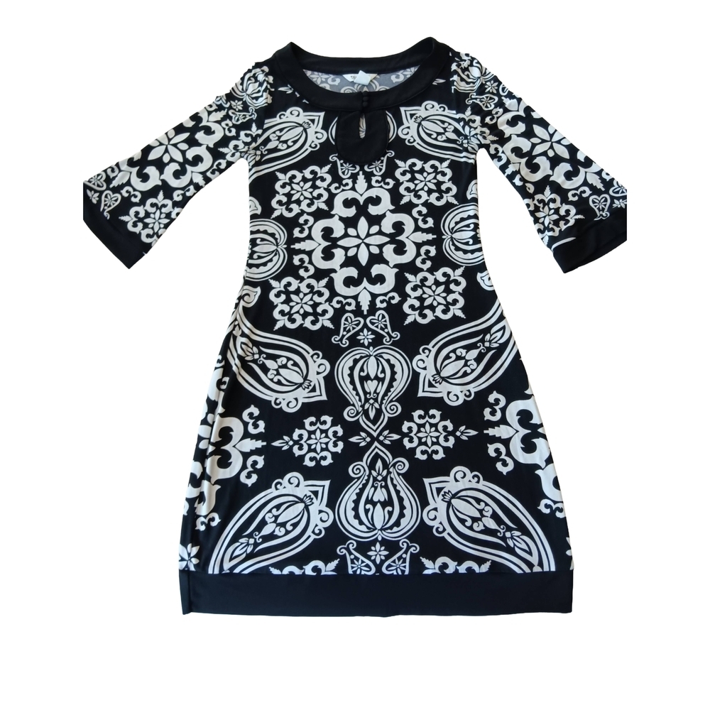 XS Elegant Black and White 3/4"  Sleeve Dress With Keyhole Neckline Xs